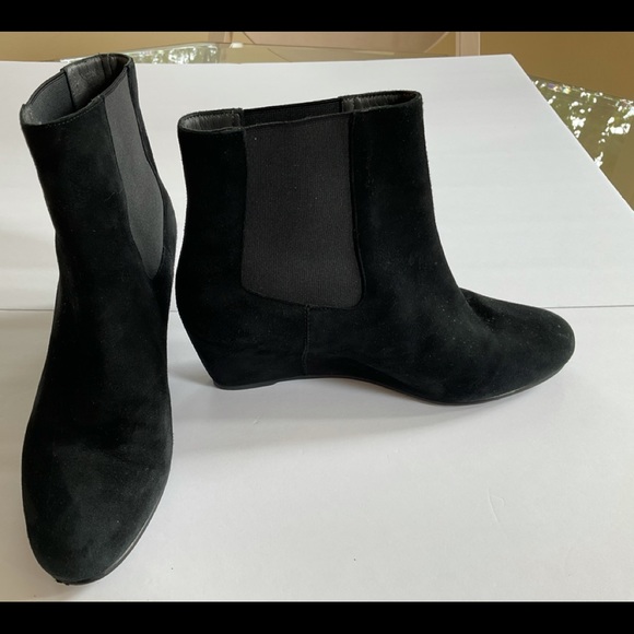 Stuart Weitzman Shoes - Stuart Weitzman wage black  heel booties, Size 8
